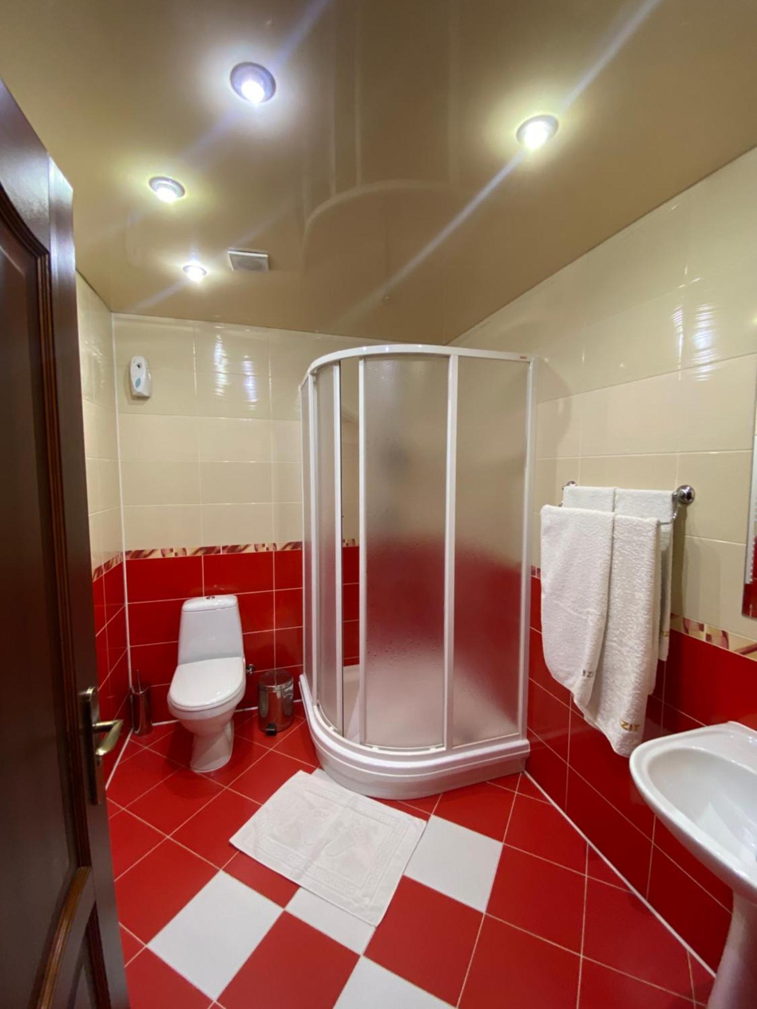 Візит Hotel Bushtyno Luaran gambar