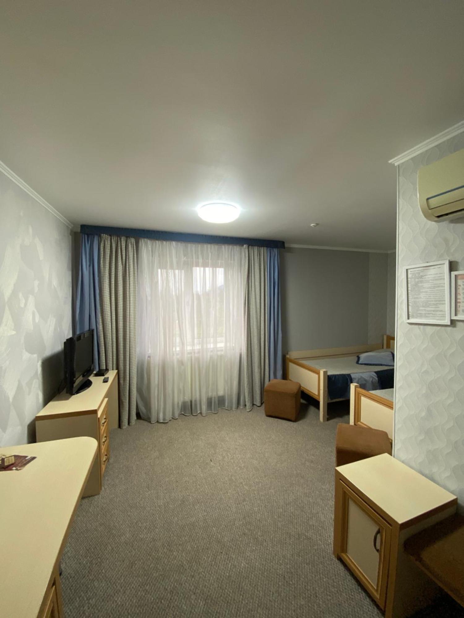 Візит Hotel Bushtyno Luaran gambar