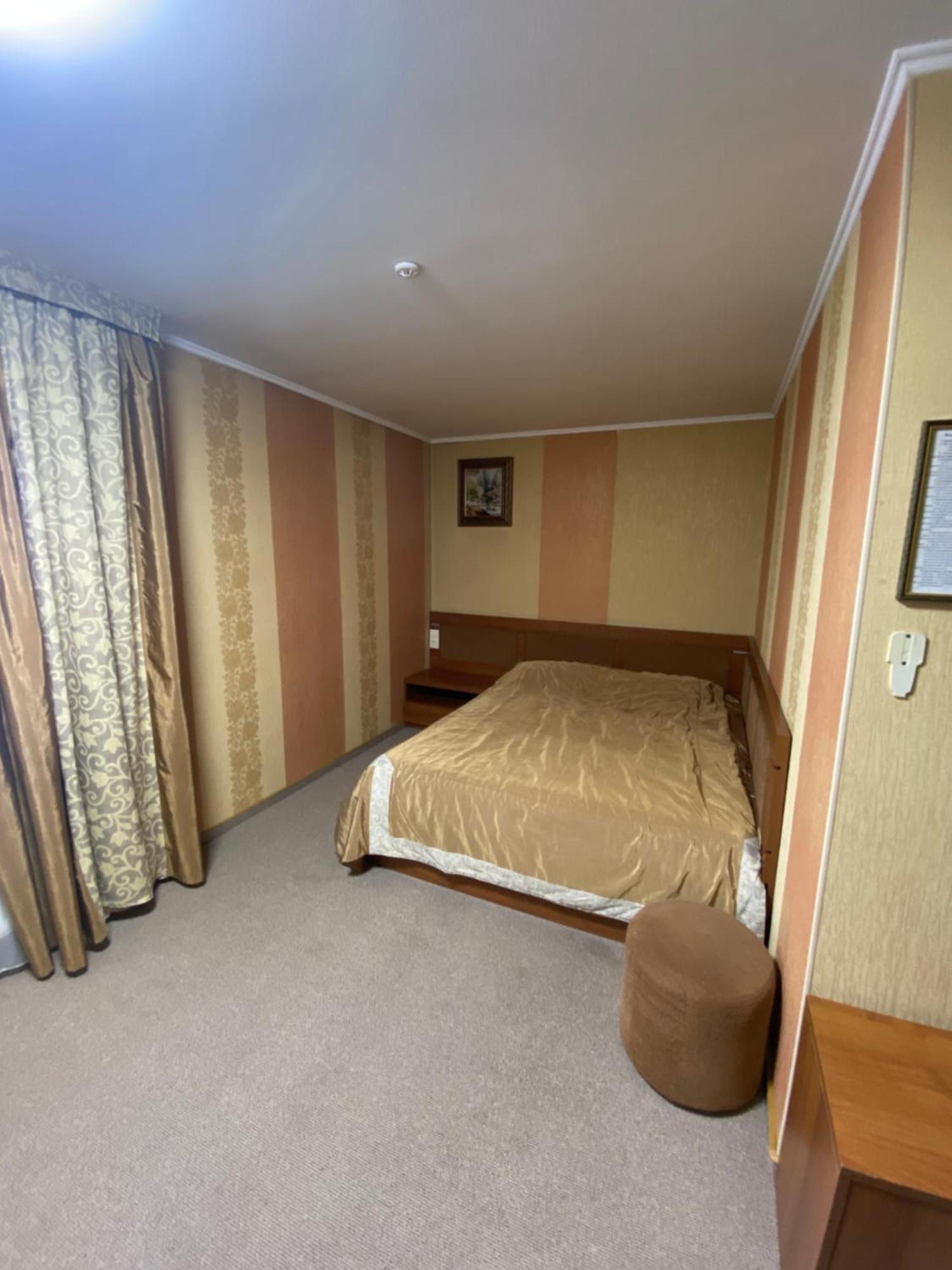 Візит Hotel Bushtyno Luaran gambar